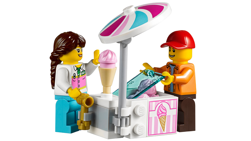 Illustration for article titled Lego's new Ferris Wheel will make you nostalgic for a carnival
